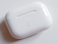 AirPods充电盒：有线与无线的选择艺术