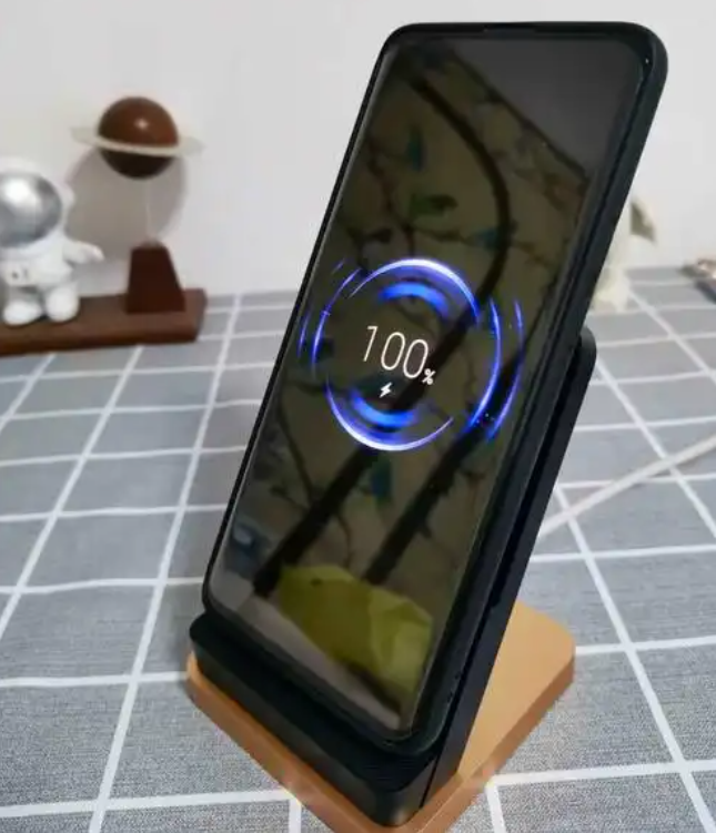 小米无线充电20w发热
