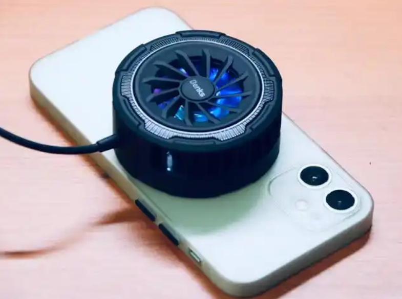 苹果12磁吸无线充电会发烫