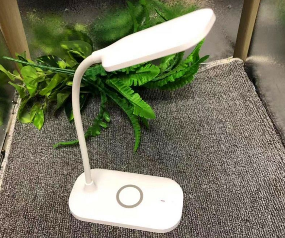 华为商城送的无线充电台灯