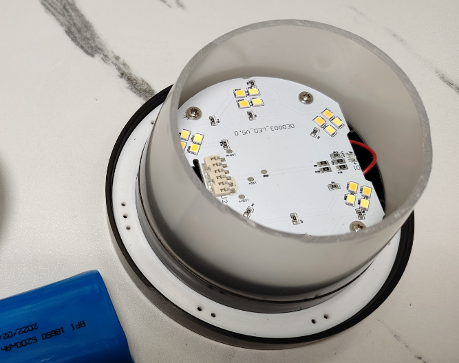 无线充电灯怎么充电