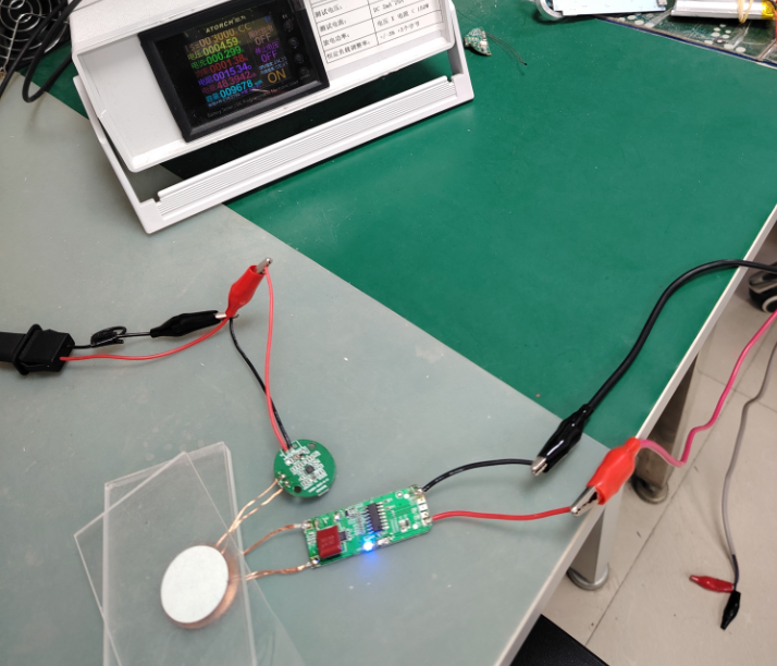 无线充电中间隔着塑料还能充吗 无线充电中间隔着塑料还能充吗